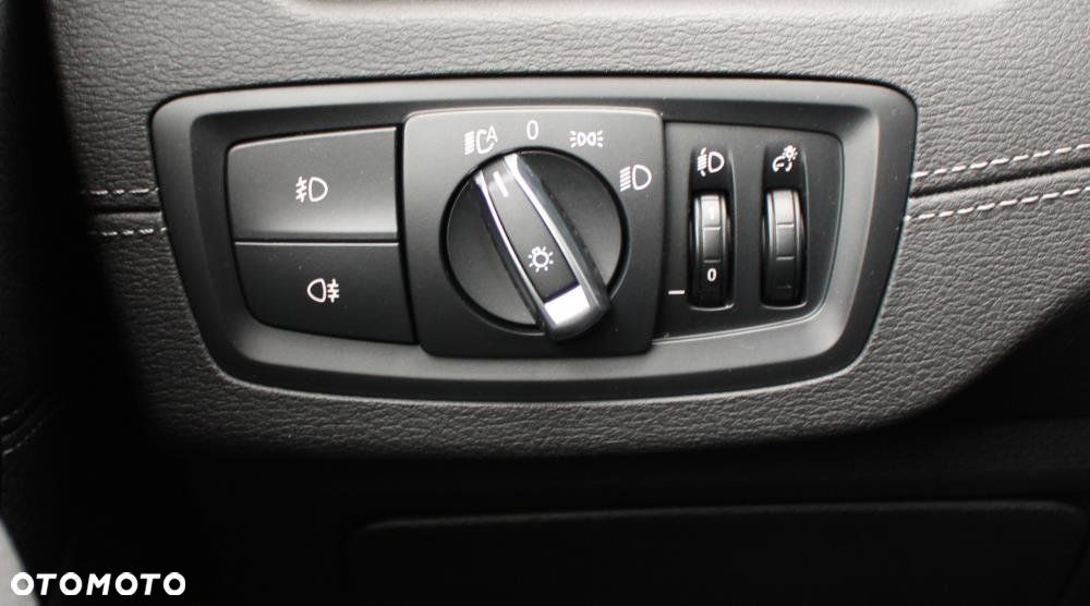 BMW X1 - 13