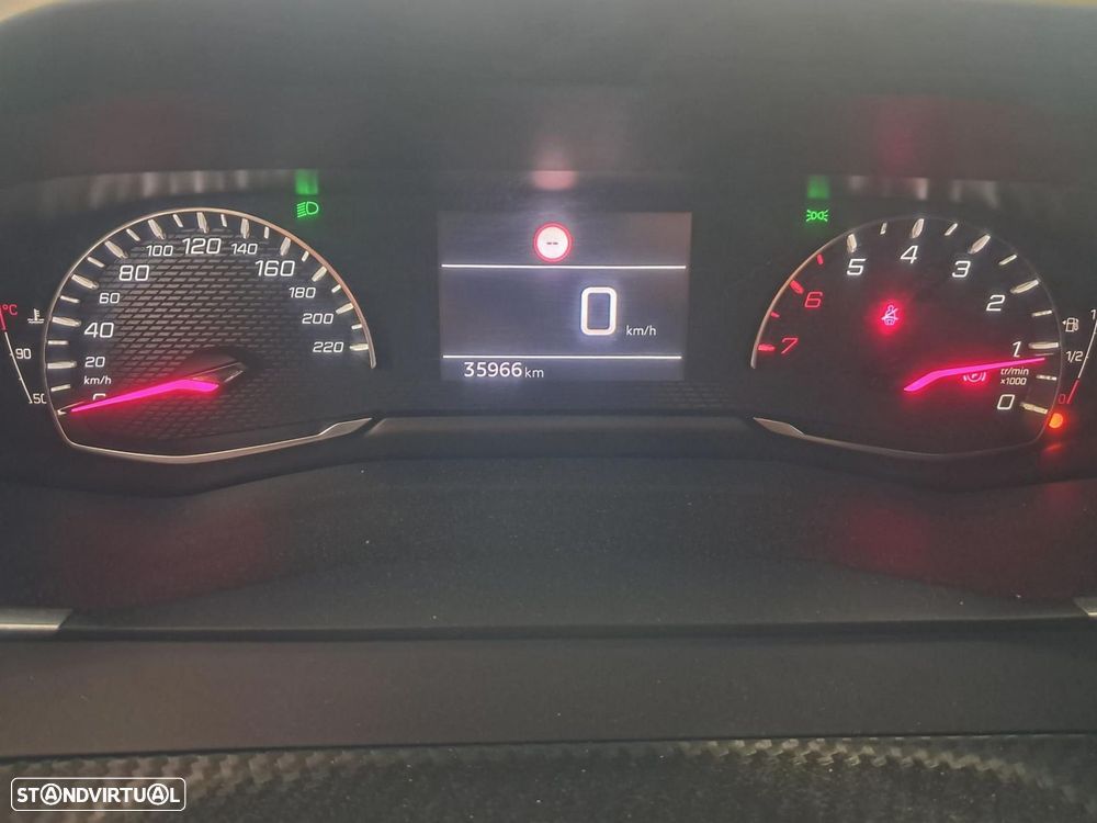 Peugeot 2008 1.2 PureTech Active - 18