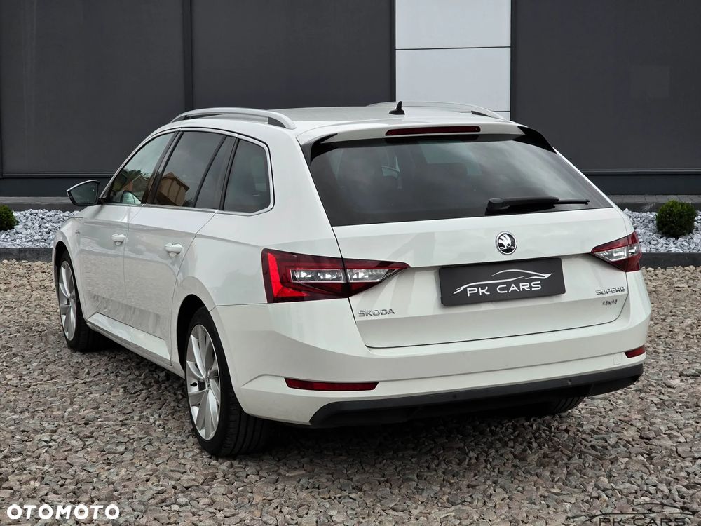Skoda Superb Combi 2.0 TDI 4x4 DSG L&K - 18