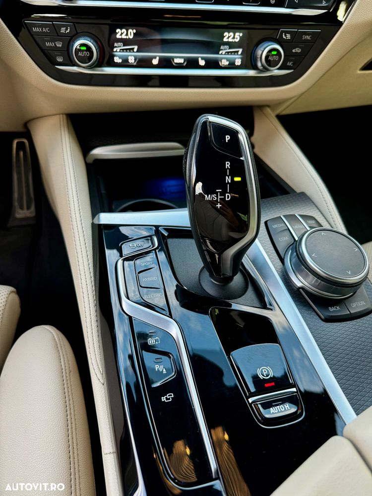 BMW Seria 5 530e Aut. M Sport Edition - 10