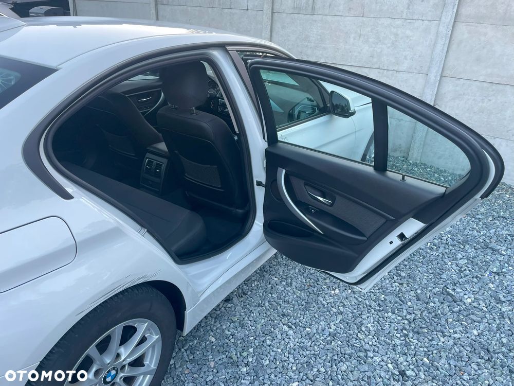 BMW Seria 3 - 21