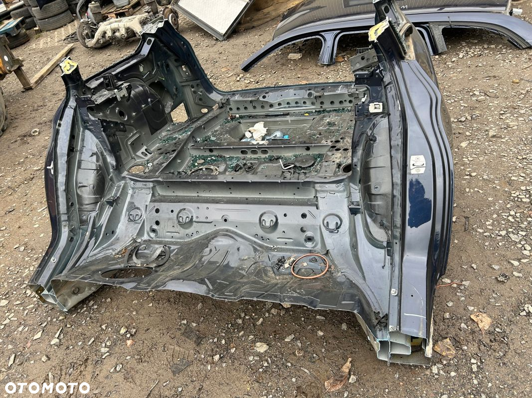 BMW F11 TYLNA ŚCIANA PAS BŁOTNIKI - 3