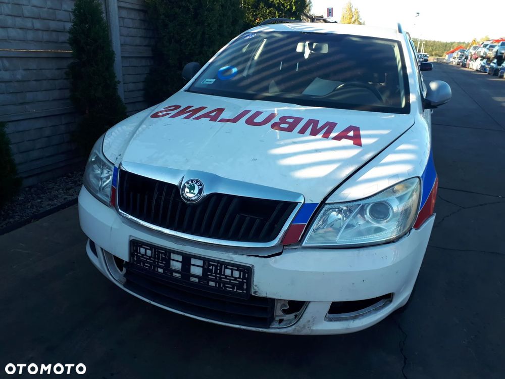 SKODA OCTAVIA II LIFT KOMBI 08-13 1.9 TDI KRATKA NAWIEWU PRAWA LEWA ŚRODKOWA - 23