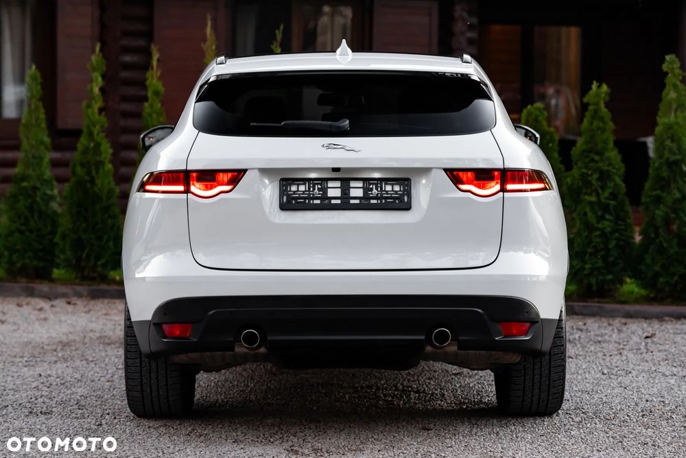 Jaguar F-Pace 25d AWD Prestige - 11