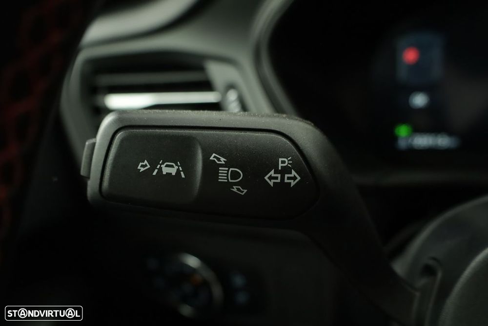 Ford Focus SW 1.0 EcoBoost MHEV ST-Line X - 16