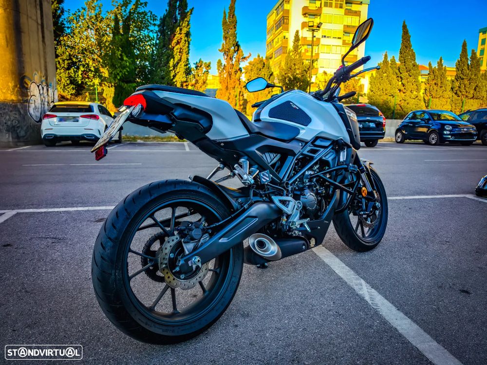 Honda CB Neo Sports Café - 4