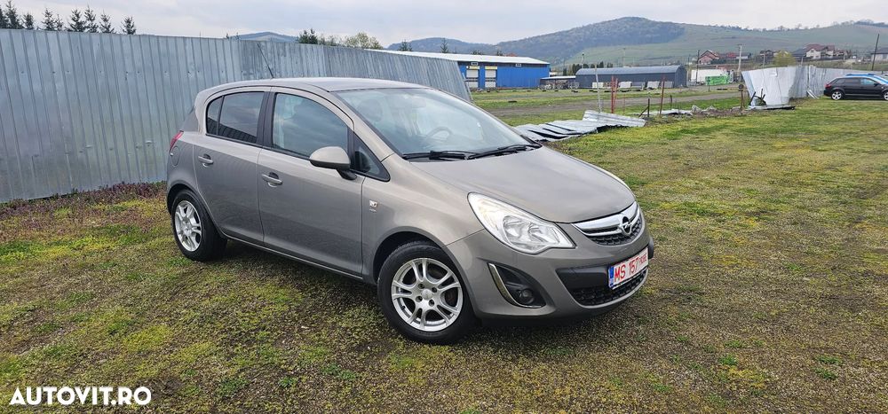 Opel Corsa 1.2 Essentia - 3