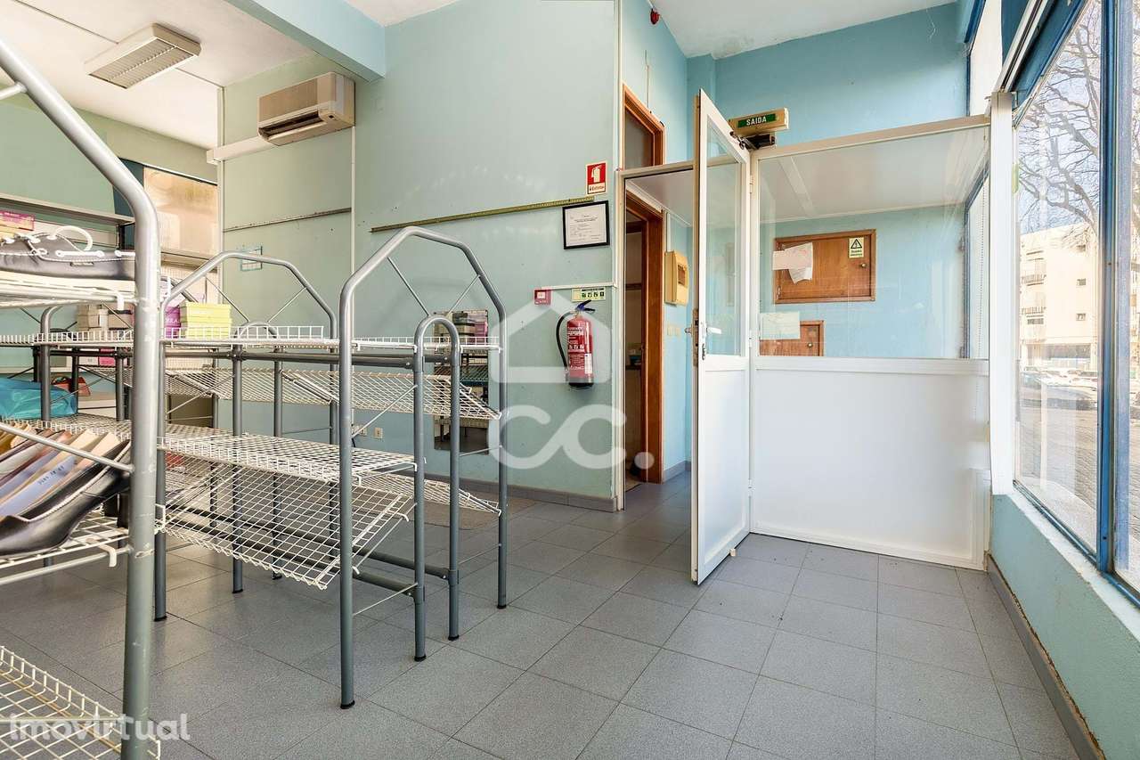 Espaço Comercial com 48 m²  | Bairro da Cruz da Picada, Évora - Grande imagem: 4/24