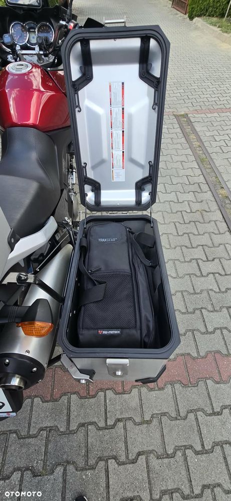 Suzuki V-STROM - 8