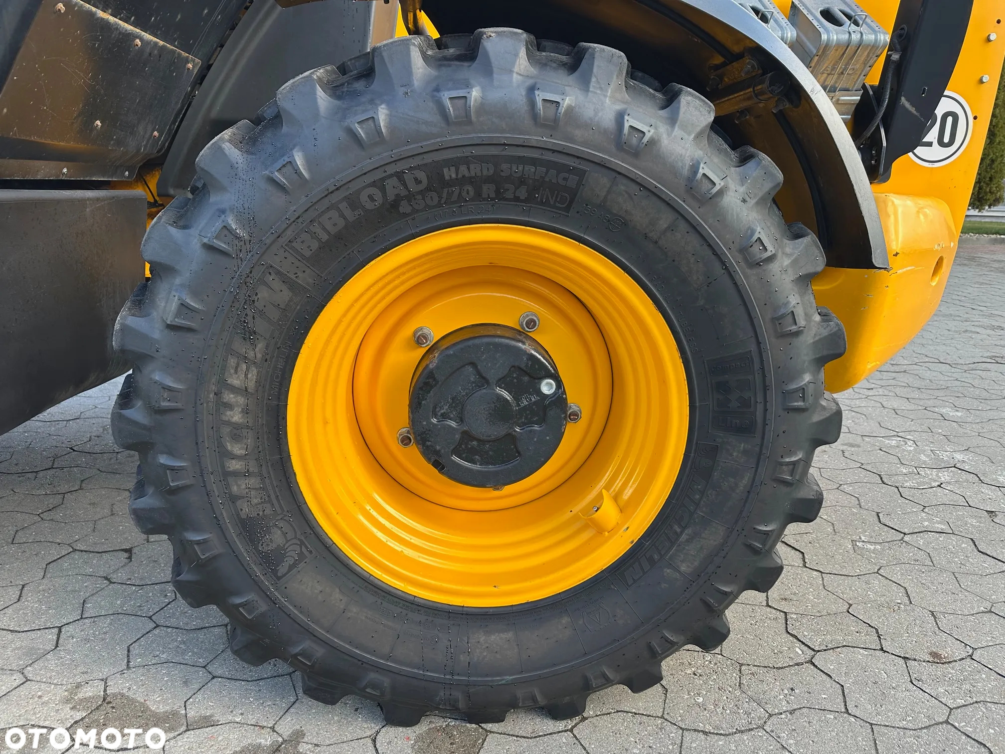 JCB 540-140 Hi Viz - 12