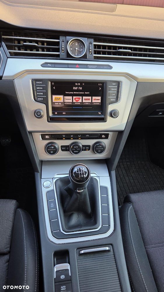 Volkswagen Passat 2.0 TDI BMT Comfortline - 14
