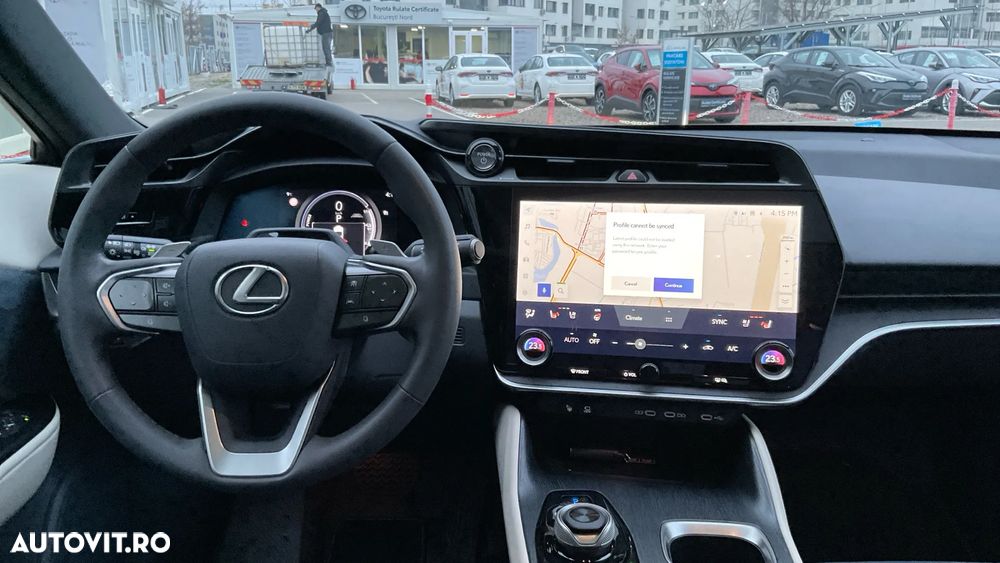 Lexus RZ 450e AWD Luxury - 17