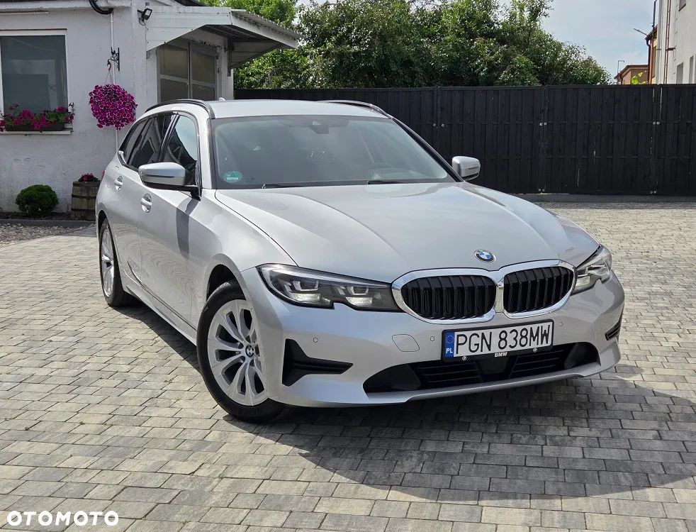 BMW Seria 3 318d MHEV Advantage