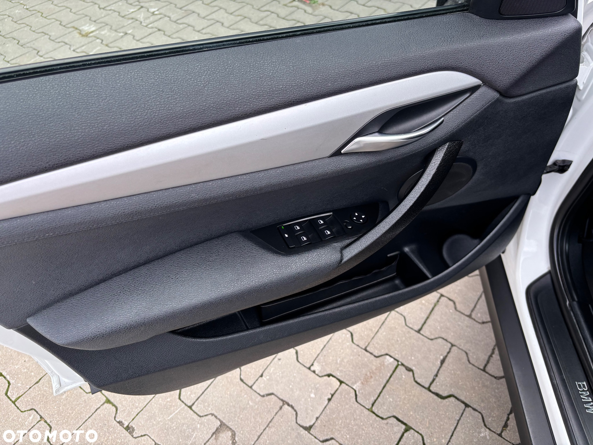 BMW X1 sDrive18d - 33
