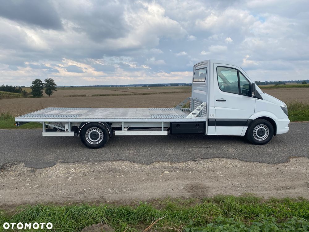 Mercedes-Benz Sprinter - 4