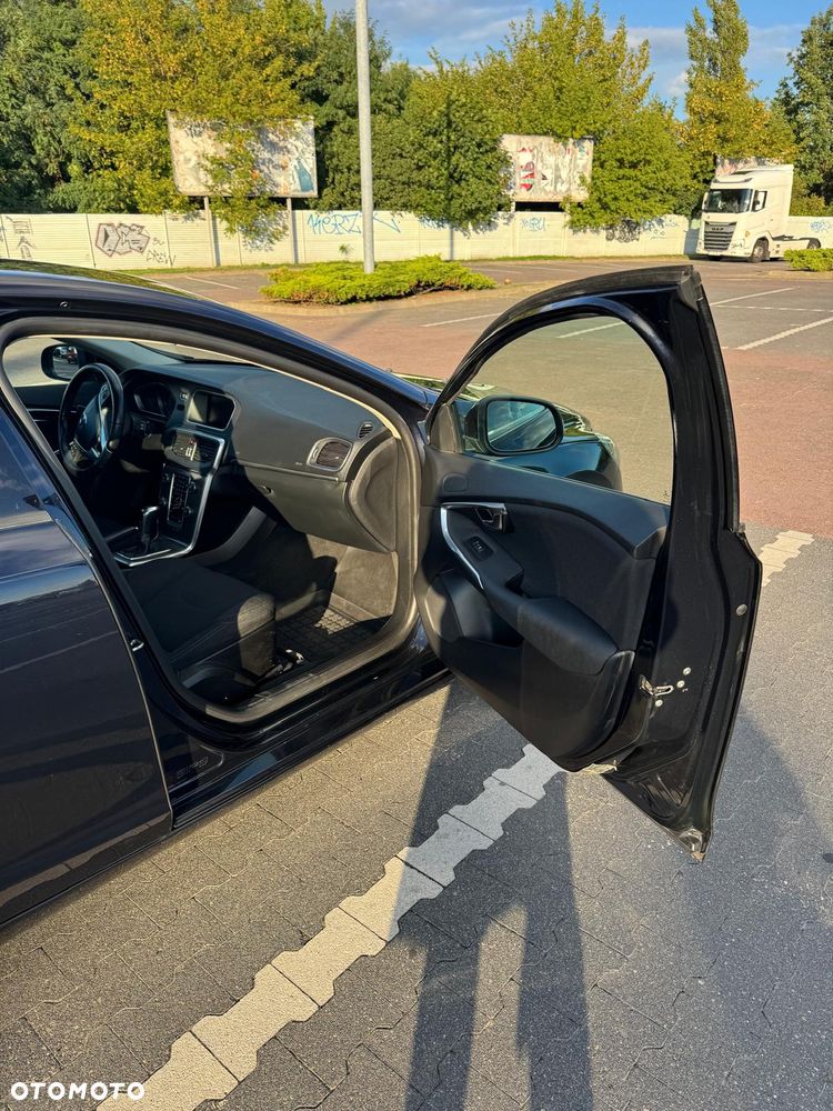 Volvo V40 T2 Kinetic - 8