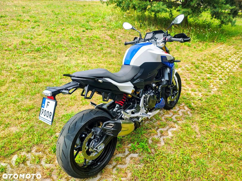 BMW F - 4