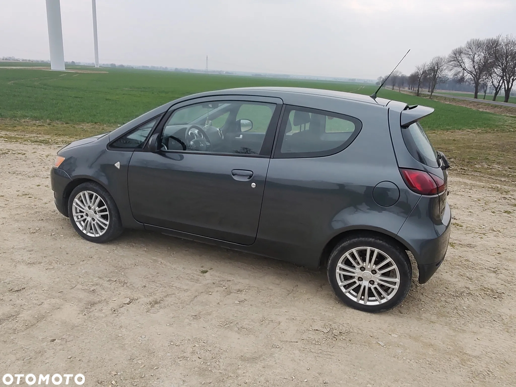 Mitsubishi Colt - 2