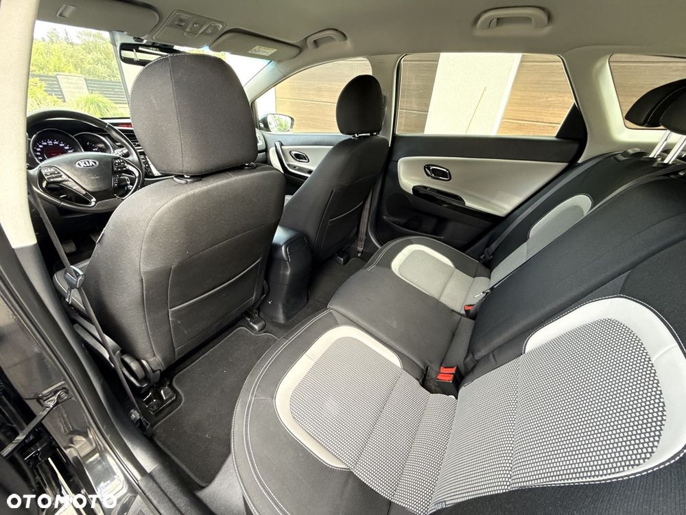 Kia Ceed 1.6 GDI Business Line - 17