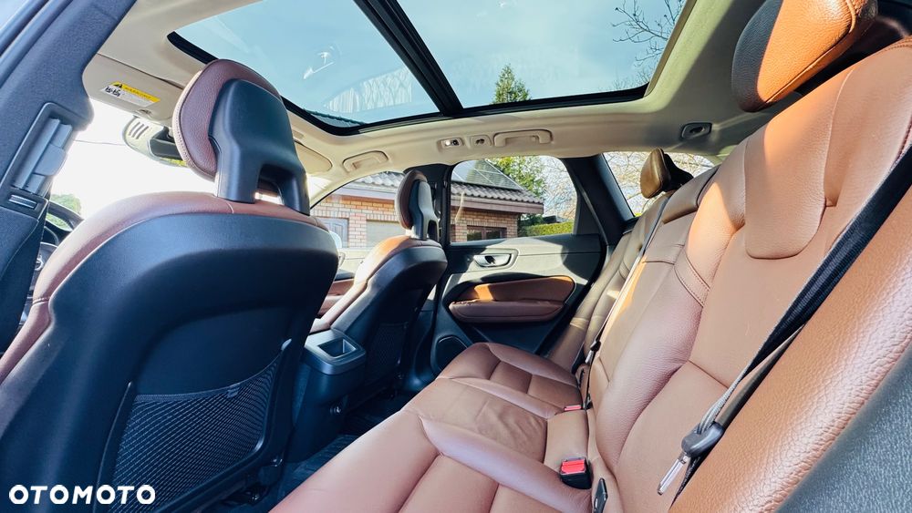 Volvo XC 60 T5 AWD Geartronic Momentum - 10