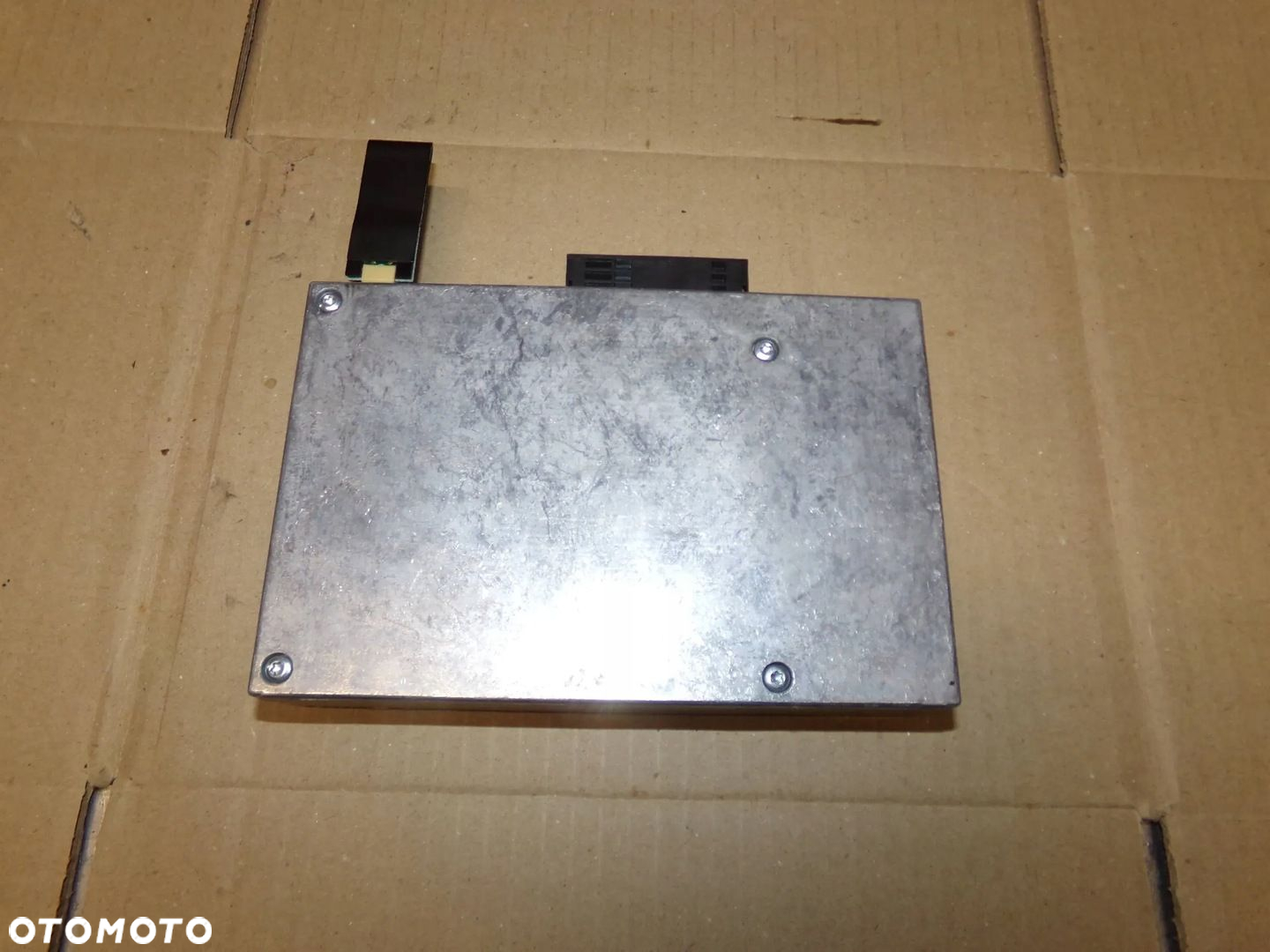 MODUŁ STEROWNIK BLUETOOTH 8P0862335 A4 B6 B7 A3 8P - 4