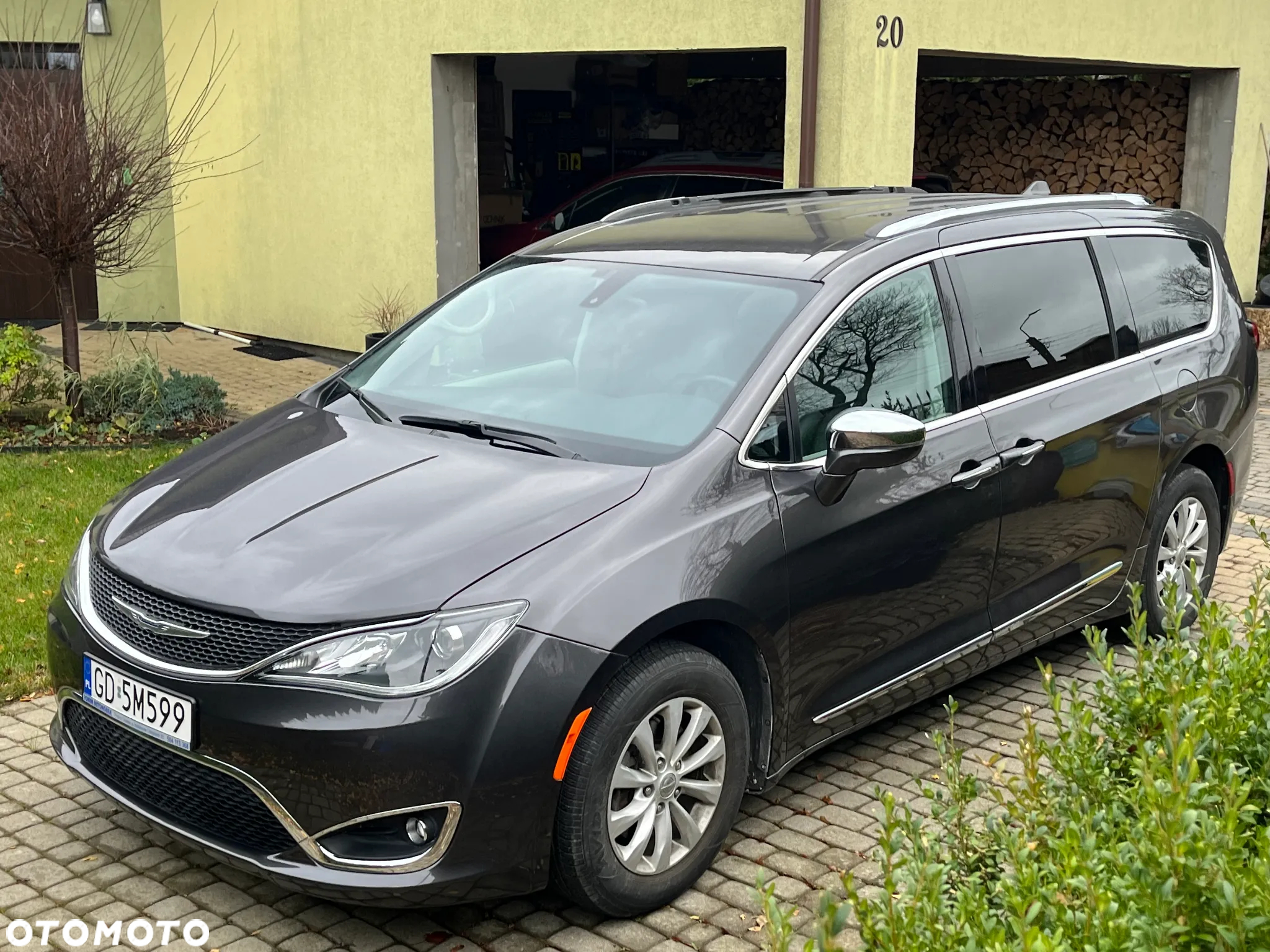 Chrysler Pacifica - 6