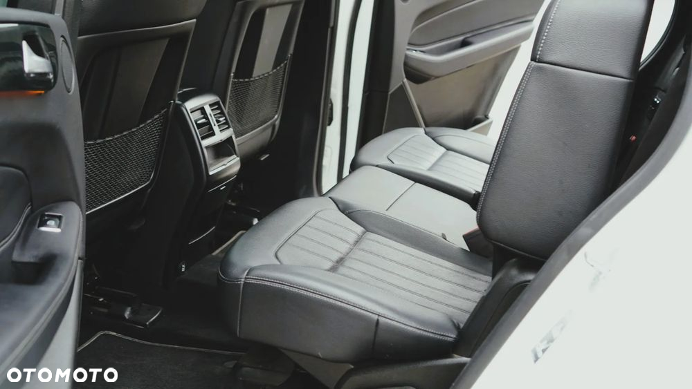 Mercedes-Benz GLS 450 4Matic 9G-TRONIC Exclusive - 29