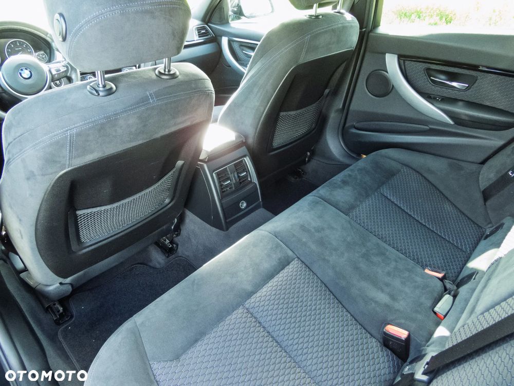 BMW Seria 3 318d M Sport Shadow - 14