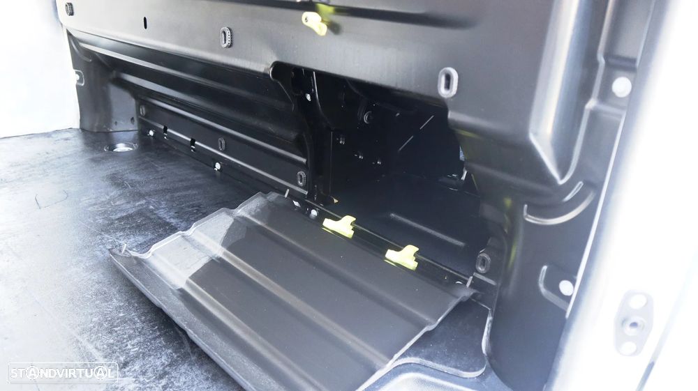 Opel Vivaro 2.0 Longa L3 120 - 18
