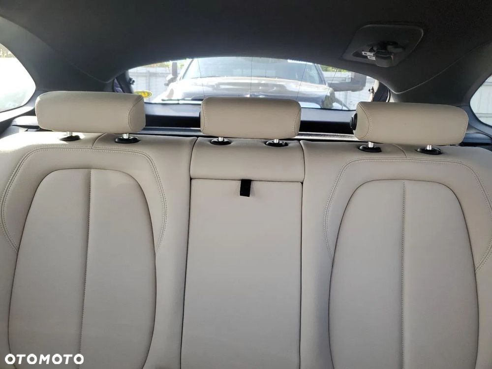 BMW X1 xDrive25i GPF Sport Line sport - 8