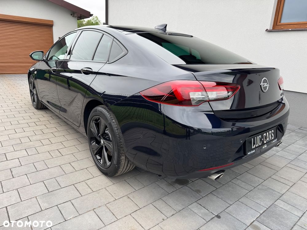 Opel Insignia 2.0 BiTurbo 4x4 Exclusive - 6