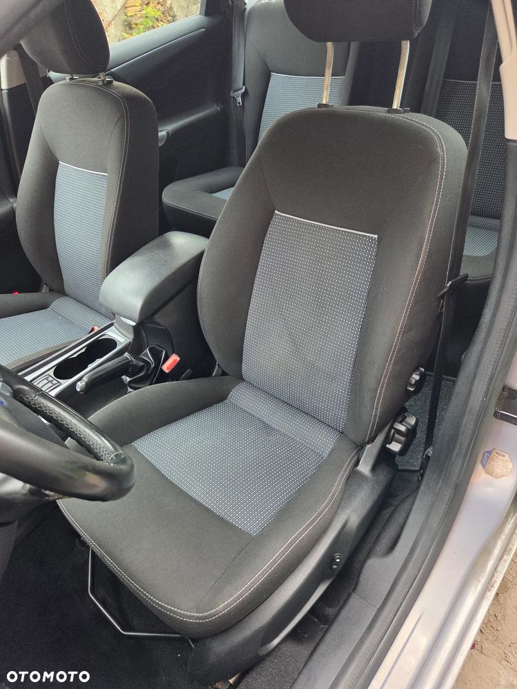 Ford Mondeo 2.0 TDCi Trend - 19
