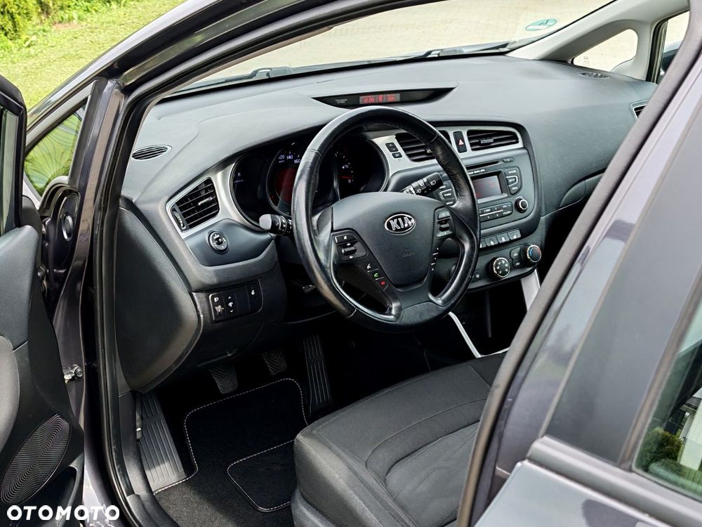 Kia Ceed - 7