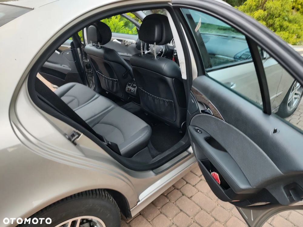 Mercedes-Benz Klasa E 320 CDI 4Matic Automatik Avantgarde DPF - 7
