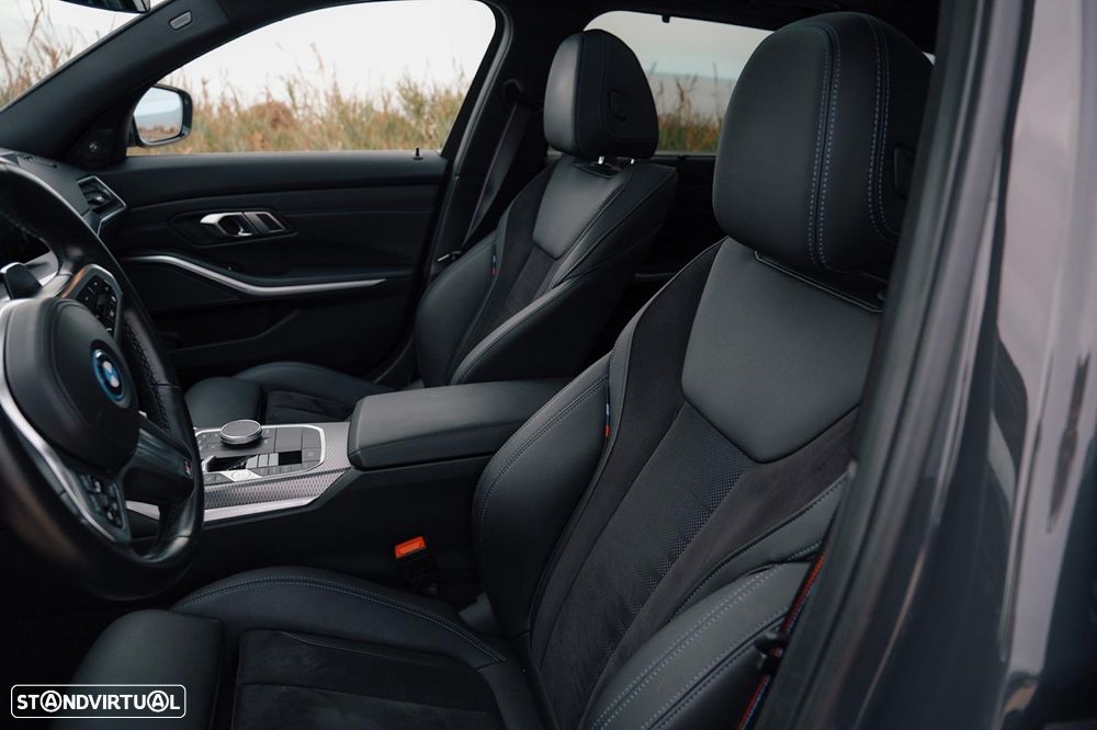 BMW 330 e Touring Pack M Auto - 4