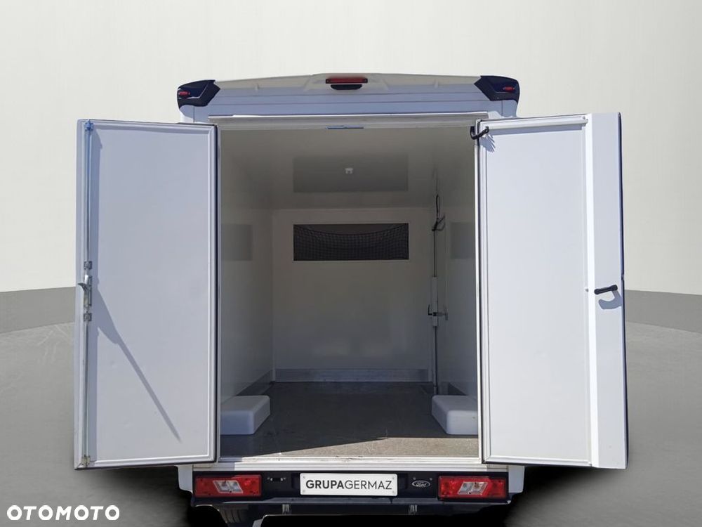 Ford E-Transit - 35
