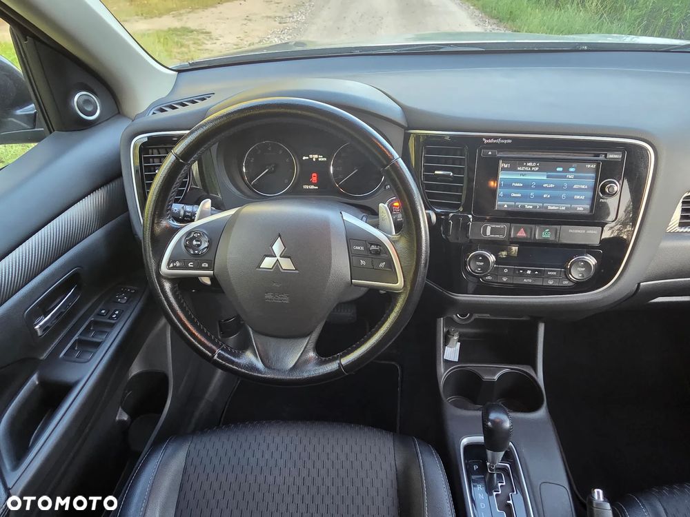 Mitsubishi Outlander 2.0 Intense 4WD CVT - 14