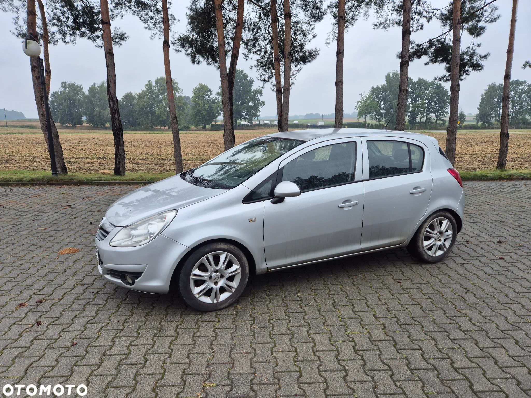 Opel Corsa 1.4 16V Cosmo - 1