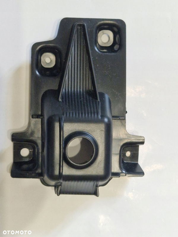 Hyundai i30 III Koszyk Uchwyt Mocowanie Czujnika parkowania 86582-G4900 OE