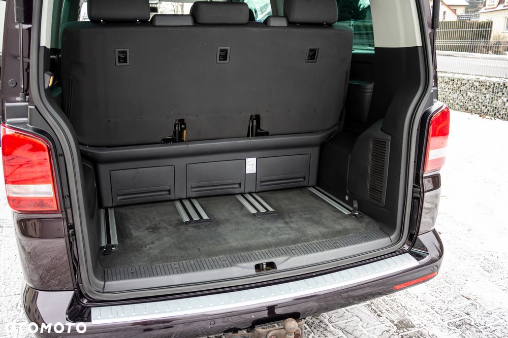 Volkswagen Multivan - 23