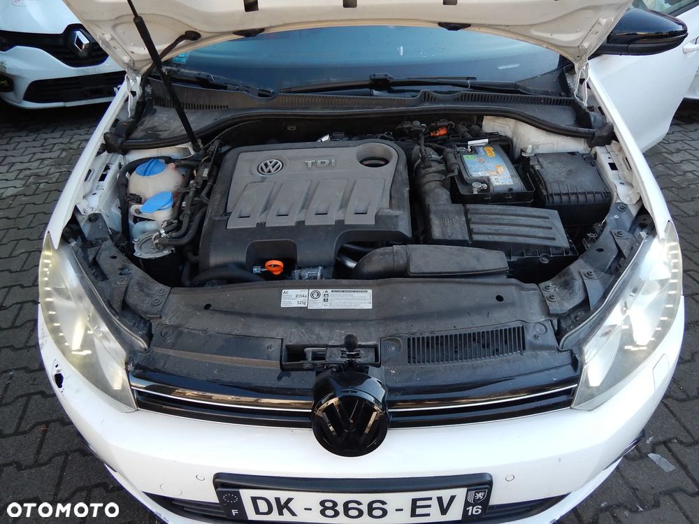 Volkswagen Golf 2.0 TDI DPF BlueMotion Technology MATCH - 25