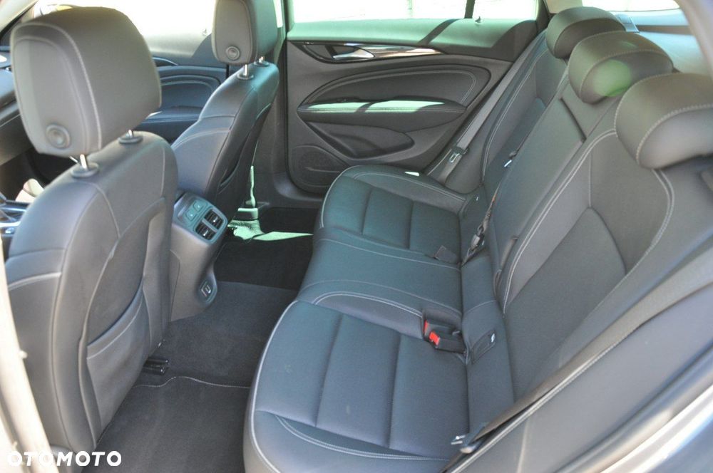 Opel Insignia 2.0 BiTurbo 4x4 Exclusive - 11