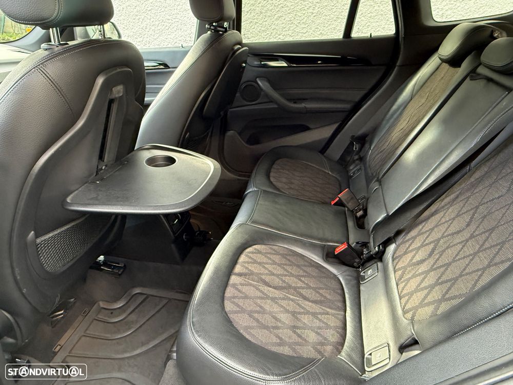 BMW X1 18 d sDrive Auto Line Sport - 6