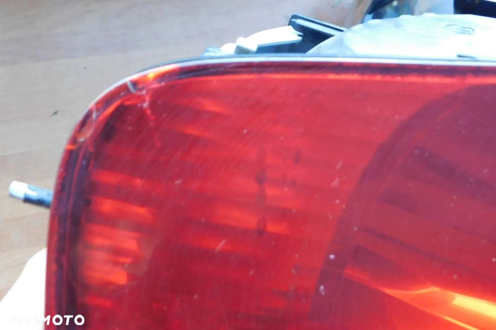 lampa lewa tył VW FOX - 6