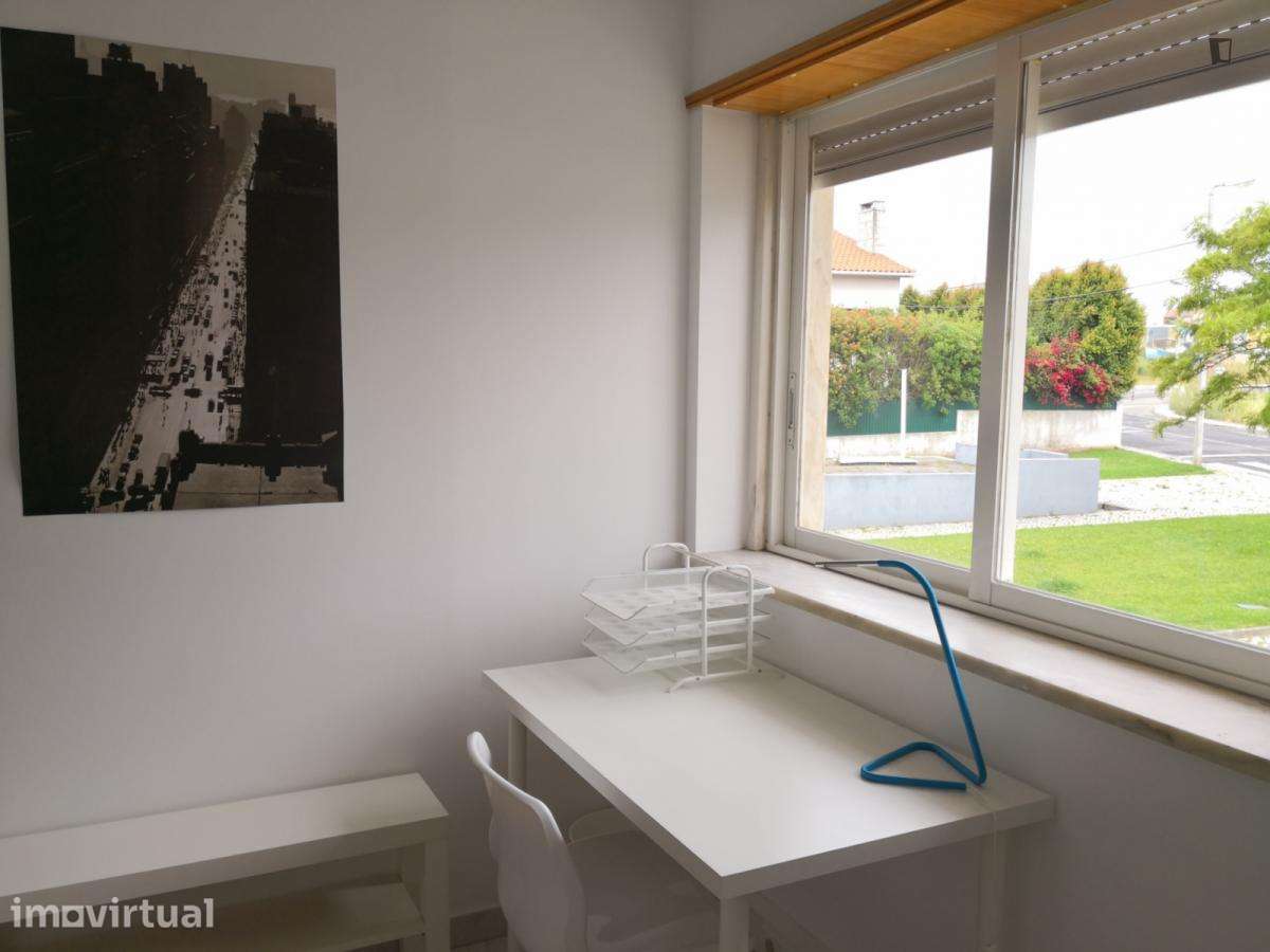 Quarto - localizado em Carcavelos Lisbon - Grande imagem: 4/16
