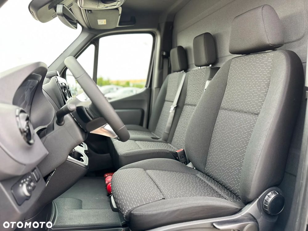 Mercedes-Benz SPrinter - 15