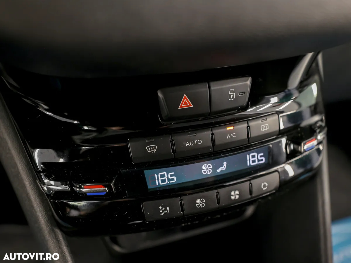 Peugeot 208 1.2 L PureTech Active - 15