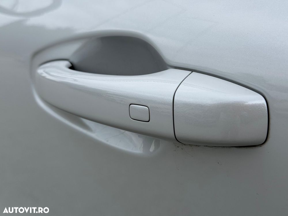 Renault Arkana E-TECH RS Line - 12