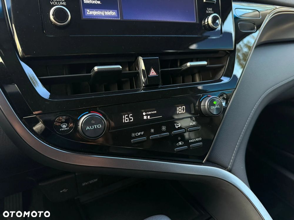 Toyota Camry 2.5 Hybrid Comfort CVT - 18