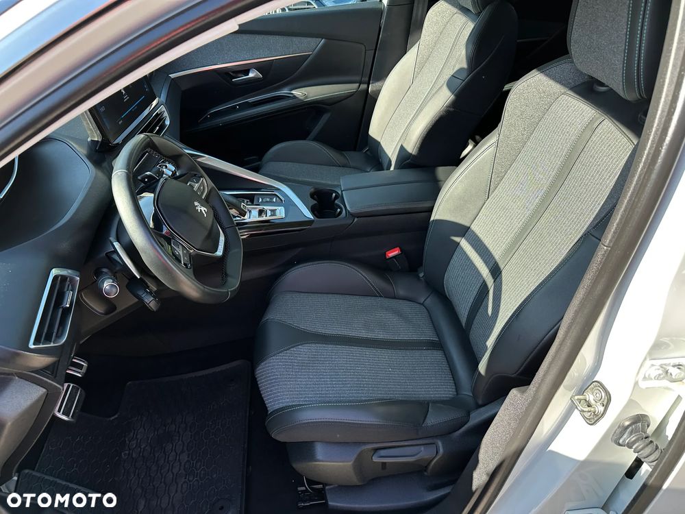 Peugeot 3008 - 21
